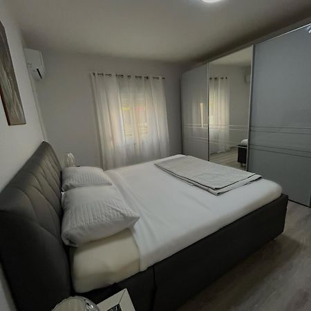 Apartment Leona & Doris 比比涅 外观 照片